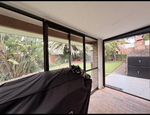 3 BEDROOM TOWNHOUSE FOR SALE IN AVIARY HILL